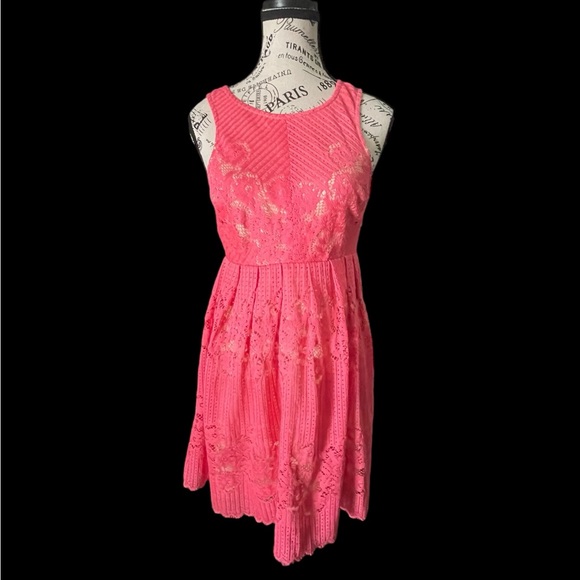 Free People Dresses & Skirts - FREE PEOPLE CORAL LACE SUNDRESS - SZ 2 - EUC